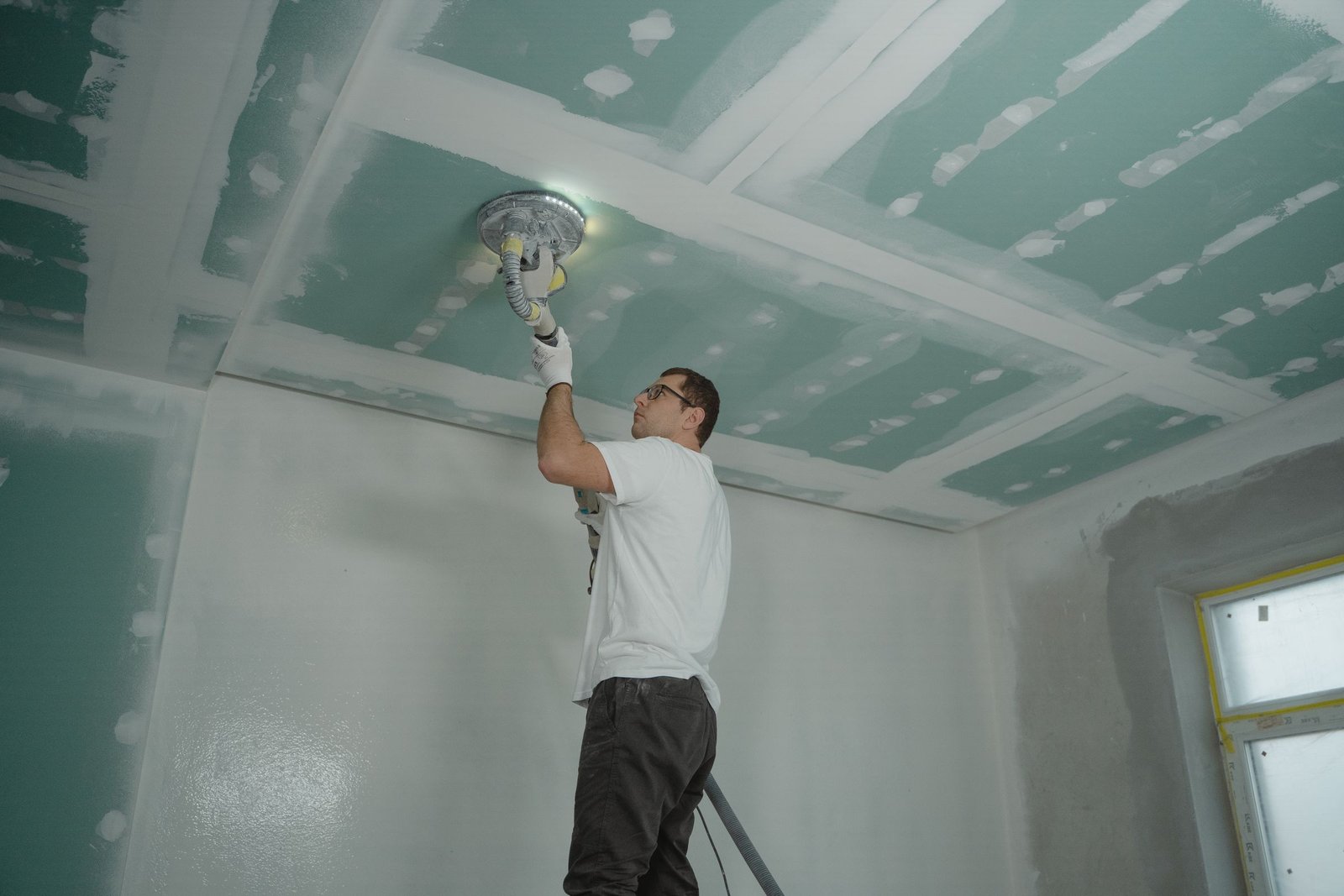 Ceiling Installation in New York City - Homex Builders